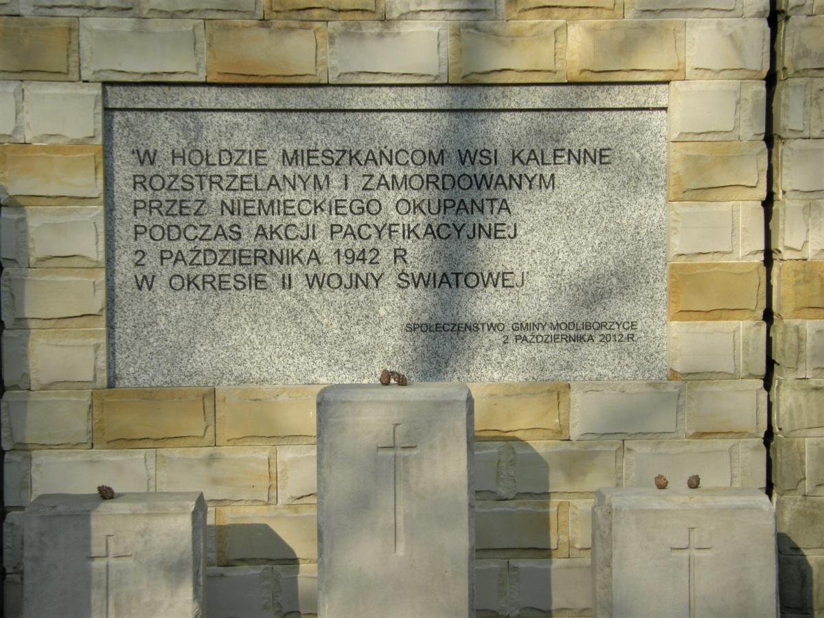 Pomnik-Kalenne-3 Pomnik-Kalenne-3