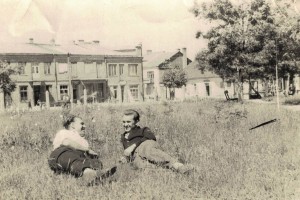 Modliborzyce - rynek, Źródło: zdj. ze zbiorów Małgorzaty Wrześniewskiej (w arch. biblioteki)